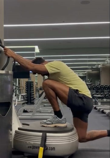 Feel the difference with Power Plate, which can help support benefits like these 👇 ⚡Increased muscle activation so every movement counts 🧠Improved balance, control, and body awareness 🔁Better circulation to support recovery and daily energy ⏱️Time efficient workouts without adding extra load 🧘‍♀️Versatile training for strength, mobility, yoga, and recovery With benefits like these, why not find your nearest Power Plate and experience it for yourself.