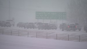 Poor driving conditions, crashes reported in Calgary due to snow