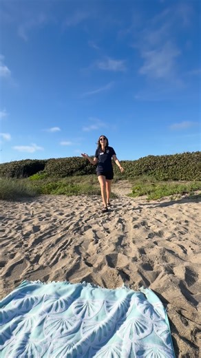 Florida Oceanographic Society on Instagram: "Ever find the perfect shell on the beach and think, “This would make such a cute necklace”? Same. 😌🌴 But before you fill your pockets, remember — sustainable shelling matters! ✔️ Check for critters (legs, tails, or anyone still living inside) ✔️ Avoid taking shells packed with sand/rocks ✔️ Only collect a few — shells protect our beaches & give animals homes ✔️ Snap a photo to remember the extras 📸🐚 Want to turn your beach finds into beautiful, su