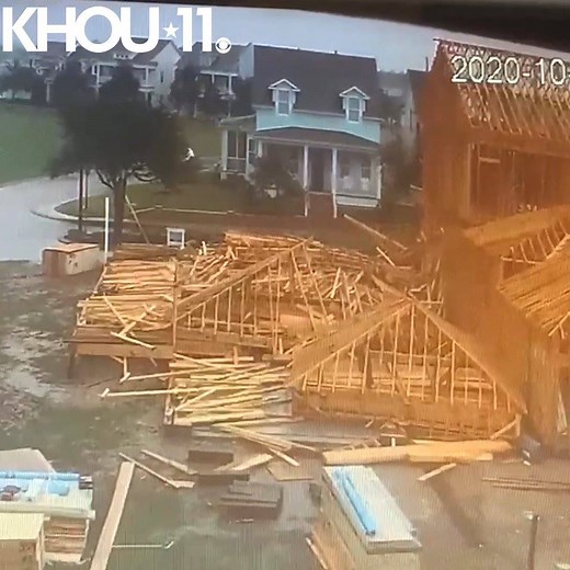CHECK THIS OUT: Wind gusts from Hurricane Delta contributed to these two framed homes collapsing in Galveston. MORE ON DELTA: https://www.khou.com/article/weather/hurricane/hurricane-delta-track-landfall/285-fbbf744e-1aff-48ea-a00f-602523da6546 | KHOU 11 News