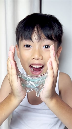 Gen-Ji Sean 🐹 on Instagram: "Hujan es 🧊💦 #slime #slimeasmr #toys #slimetutorial #slimevideo"