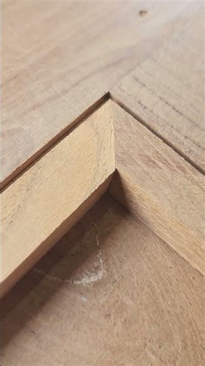 How to Make a Strong 45° Wood Corner Joint #carpenterwork
