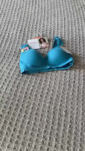 "I’ll be comfortable, supported, and stylish thank to these wireless, seamless bras. Which color do you like best?" — @amandasinchongo 😍 She wears our Cloud 9™ Super Soft, Smooth Invisible Look Wireless Lightly Lined Comfort Bra (RM1041A), No Side Effects® Wireless Lift T-Shirt Bra (RN2231A), and Easy Does It™ Wireless Comfort Bra (RM3911F). #WarnersPartner #comfybra | Warners
