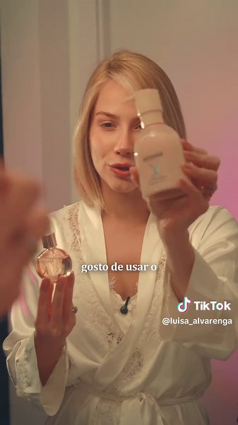 Publi | Mesmo com o cabelo curtinho, amo fazer penteados! Mas antes de qualquer coisa, tem uma etapa que eu nunca pulo: preparar o cabelo. É isso que faz toda a diferença no resultado. Tenho usado a linha Gloss Absolu e, para finalizar, o novo Gloss Absolu Crème, que foi desenvolvido especialmente para cabelos médios a grossos. Ele controla o frizz por até 4 dias, entrega muita nutrição e deixa aquele acabamento glossy que faz qualquer styling ficar muito mais bonito. Pronta *pro jogo do Brasil*