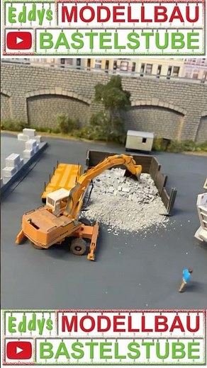 #1 artificial intelligence moves ￼KIBRI excavator in H0, Ki Ai ￼ #modeling #modeltrains #trainspo...