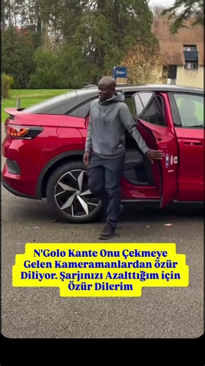 Fenerbahçe, Trendyol Süper Lig'in 22. haftasında 13 Şubat Cumartesi akşamı deplasmanda Trabzonspor ile karşılaşacak. Papara Park'ta saat 20.00'de başlayacak müsabakayı hakem Halil Umut Meler yönetecek. Meler'in yardımcılıklarını İbrahim Çağlar Uyarcan ve Bersan Duran yapacak. Mücadelenin dördüncü hakemi ise Melih Aldemir olacak. Ligde namağlup tek takım unvanıyla sahaya çıkacak sarı-lacivertliler, son maçında sahasında Gençlerbirliği'ni 3-1 mağlup etti.
