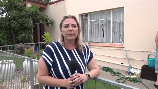 171K views · 1K reactions | A couple accused of scamming unsuspecting customers, who had ordered meat from them, was arrested in Berea, East London, on Sunday afternoon. Though police could not confirm it, the Dispatch witnessed the arrests of both the husband and his wife. Dozens of angry customers, who had come to fetch their orders at the house in Tindale Road, left empty-handed.  SINO MAJANGAZA | Daily Dispatch | Facebook