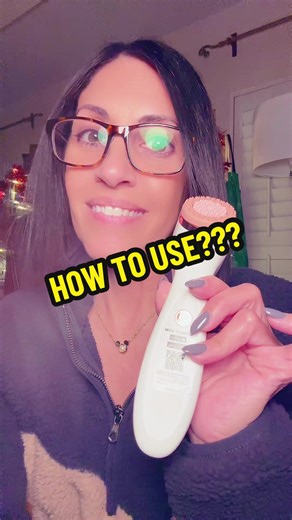 NuSkin LumiSpa iO is so simple to set up but most importantly extremely effective with its science backed result proven technology… this is great for all types of skin, especially improving overall skin texture, smoothing out fine lines and really offering a deep second cleanse. Using consistently with collagen or without, however we are going to dive more into using your device at home to get the maximum results. Make sure you’re following me along here as we are going to dive more into tutoria