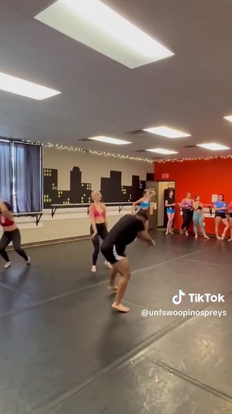 theswoopinospreysdance on TikTok