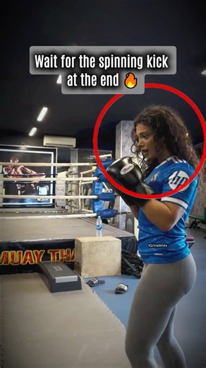 This woman is a savage fighter #boxing #womanpower