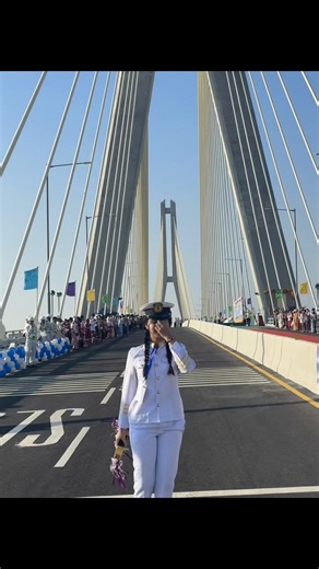 Exploring the Zoom Out Trend on TikTok