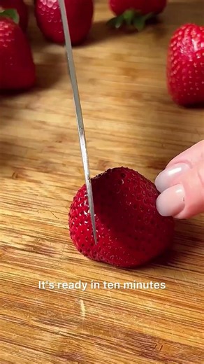 Mexican Strawberries & Cream (Fresas con Crema, No-Bake in 10 Min!)
