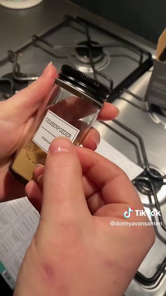 Tips voor het Plakken van Stickers op Kruidenpotjes