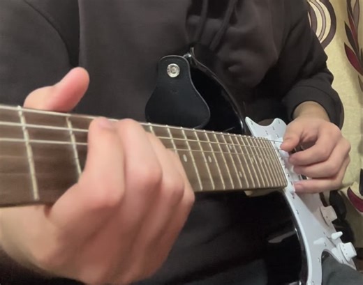 Krishna on Instagram: "Layla By Eric Clapton🎸 . . . . . . . [layla, Eric clapton,guitar cover, soundtrack fingerstyle] . . . . . . #Layla #love #guitar #ericclapton #FingerstyleGuitar #Guitarist"