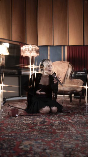 Grace VanderWaal: Unplugged Version of What's Left Of Me