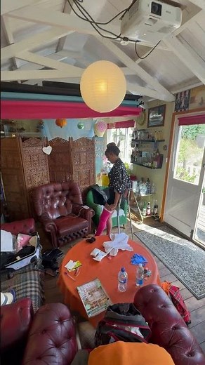 Girl broken leg in full long leg cast wearing heel and crutches full set Patreon.com/ukcasting