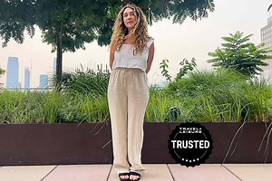 These Comfy Women’s Travel Pants Survived Airport Sprints, Red-eye Flights, and 20,000-step Days