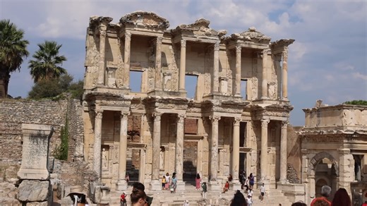 Miletus in the Bronze Age, Mycenaean Greeks, Hittite records, and the real politics behind the Trojan War