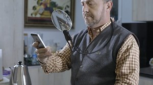 Watch hands free magnifying glass on Amazon Live