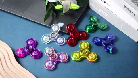 WELLVO 1Pcs LED Fidget Spinner for Kids Adults, Light up Sensory Fidget Toys for Kids 4-8 8-12 Anxiety Stress Relief, Classroom Prizes Glow in The Dark Hand Spinner Boys Girls Birthday Gifts