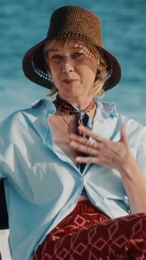 HBO'S The White Lotus H&M is nearly here. Meet the designer Alex Bovaird. Launching 20th February. © &™ HBO. (s25) | H&M