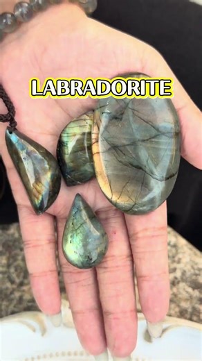 Labradorite:A Stone Of Transformation. & Healing Property #labradorite #crystal #gems #crystalshop