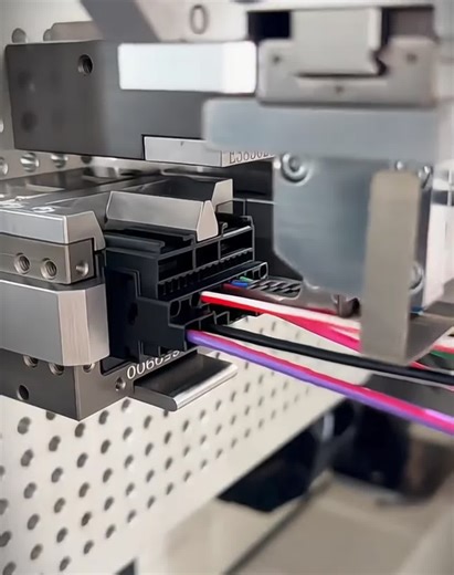 🚗 **Electrical Connectors in Our Cars: Invisible Heroes of Connectivity!** ⚡ Did you know that modern vehicles have hundreds of electrical connectors? They hide everywhere: ECUs, sensors, airbags, infotainment, and even EV charging ports. They ensure reliable transmission of signals and power, withstanding vibrations, humidity, and extreme temperatures. ## Production Process Manufacturing starts with stamping metal pins from thin strips using high-speed presses, followed by plating to coat cont