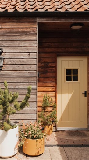 Finest on Instagram: "#ForSale Somewhere only we know... One of the official definitions of escape is to ‘get free from,’ and one of our definitions this Boxing Day, is the Byre. Situated against the awe-inspiring backdrop of Lindisfarne Bay, The Byre occupies a commanding spot with natural sea views leading all the way to Holy Island causeway and beyond. Perfect for Boxing Day wanderings and all the joy in between. This rare, stylish coastal retreat is just the place for quiet types: writers, a