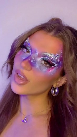 Ariana Grande Inspired Galaxy Makeup Tutorial