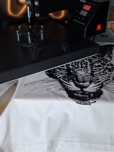 custom your t-shirt with us 😎 #tshirtdtf #dtfprint #tshirtoversize #serigraphie #tshirtprinting