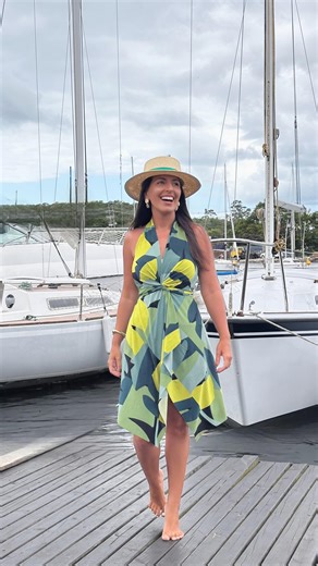 Mil e Uma Formas Floripa on Instagram: "Tutorial saída 1001 formas 💚 • Conjunto saída e top R$119,90 Compras via whats ou site"