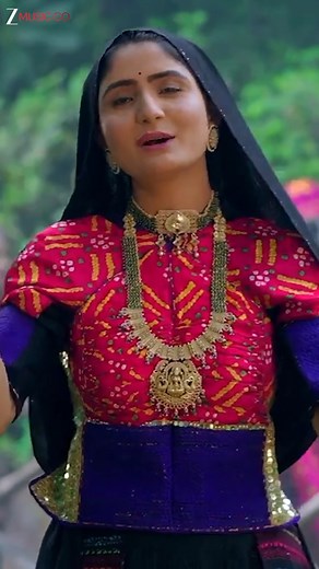 9.7K views · 223 reactions | રાધે ગોવિંદા #RadheGovinda #geetabenrabari #ManuRabari #gujaratisong #radhakrishna #1MinMusic | Zee Music Gujarati | Facebook