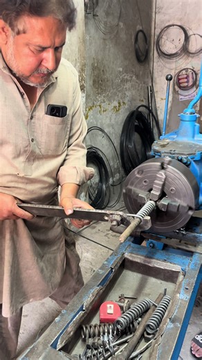 Master Spring Making on a Manual Lathe