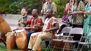 14K views · 353 reactions | [Promotion du rythme traditionnel "Agbadja"] Les blancs chantent et dansent sur notre rythme traditionnel Agbadja Autentique du Mono Oumako #Jesuisbéninois | Je suis Beninois | Facebook