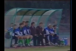 AMARCORD - 13 settembre 1994: gli azzurri battevano lo #SkontoRiga con una doppietta di Benny #Carbone | Dal Napoli Soccer Ai Tempi Nostri
