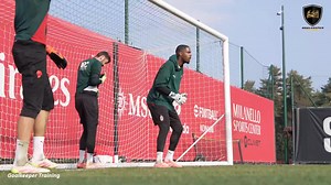 🧤🔴⚫ AC Milan – Great Goalkeeper Training | Mike Maignan, Pietro Terracciano & Lorenzo Torriani High-quality GK session focused on **reflex saves, explosive footwork, positioning and confident build-up play**. Intensity, precision and leadership between the posts — the Milan standard. #ACMilan #MikeMaignan #PietroTerracciano #LorenzoTorriani #GoalkeeperTraining #GKTraining #GoalkeeperLife #FootballTraining #GoalkeeperCoach | „Global Goalkeeper Training - Learn, Play, Shine”
