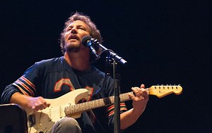 Watch Pearl Jam cover David Bowie song ‘Rebel Rebel’