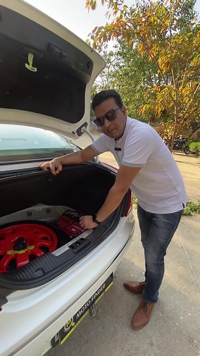 27K views · 292 reactions | Jaguar XJL / Model - 2015 / Price - 27 Lakhs / For Sale #jaguarxjl #luxurycars #bestcardeals #motofinder | Moto Finder | Facebook