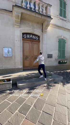 J’aurais du avoir cette arrivée à mon mariage 🤦🏻‍♂️😂 #fred_mapr5 #m6 #mapr #mariage #weeding #grans #chute #chutemortelle