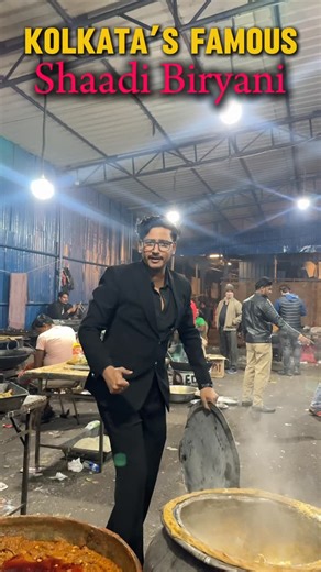 Zeeshan_Ali_Zame | Food | Travel Vlogs | Dare & Pranks on Instagram: "Shaadi ka dawaat milega kya ? 😍❤️ Sparkz Events ❤️ 📍110 Elliot Road Kolkata-700016 Landmark : Opposite Pari Cinema 📞 +91-8013563342 . . Join My Adventurous Journey 🙌 . . . . Day - 52 of Earning 100K Subscribers ✨ Day 52/365 • Drop any dare for me I’ll do it 🙌 . . . . Follow For Everyday Vlogs & @zee_tee_vee . . . . . . #everydayvlog #365days #zeeteevee Vlog daily vlogs 100k challenge food blogging street food kolkata food