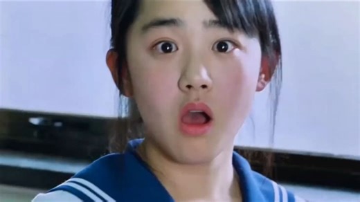 高中生发现新来的老师居然是自己的丈夫，之后又发现他丈夫用来擦汗的毛巾居然是她的内裤！一口气看完高分电影《我的小小新娘》！