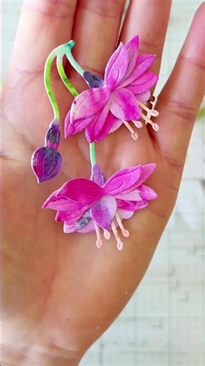 Make your own coloured card using shimmer powders! #cards #cardmaking #cardmakingideas