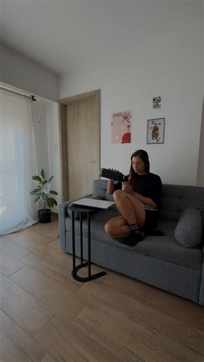 DEGË on Instagram: "compartiselo a tu amigx que tendría la misma mesita que vos 🫰🏼🫂✨ wwww.dege.com.ar"