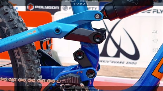 比赛现场 看见红牛坠山品牌 POLYGON 最新款DH