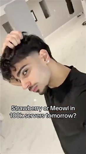 Strawberry or Meowl in 100K Servers? #stealabrainrot #sammy #roblox #spydersammy #shorts