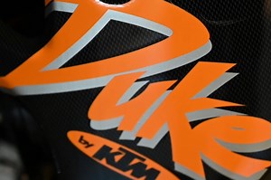1.7K views · 92 reactions | In the early 1990s, renowned enduro manufacturer @KTM ventured into the street bike market, trying to capitalize on the new supermotard craze. The result? The Duke 620. This #warehousewednesday Nick details the history and specs of one of his favorite pieces, including how the Duke received its regal name. #ktm #ktmduke #bvmm #barbermuseum | Barber Vintage Motorsports Museum | Facebook