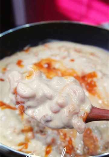 The quickest and easiest one pot no-bake macaroni using UFC Overload All-Purpose Sauces! ✨ Available in NutriAsia e-Commerce Stores and Leading Supermarkets! #UFC #UFCOverload #EatsAllPurpose #pasta #nobake #onepotrecipes #easyrecipes #holidays #homemade #euniceloisss