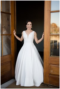 Sunset bridal portrait session at Stone Crest Venue by Monica Salazar wedding photography. #dallasweddingphotographer #fortworthweddingphotographer #bride #bridal #bridalmakeup #bridalsession #bridetobe #weddingphotographer #weddinginspiration | Monica Salazar Photography - Dallas Fort Worth Wedding Photographer | Facebook