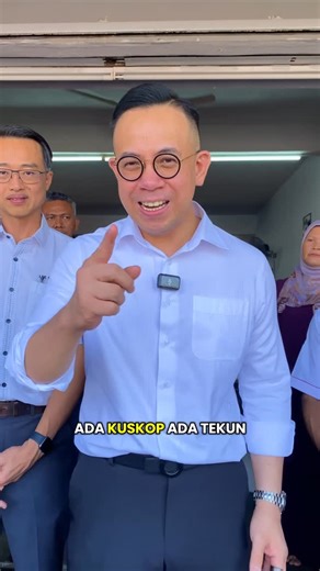 TEKUN Nasional on Instagram: "YB Encik Steven Sim Chee Keong, Menteri Pembangunan Usahawan dan Koperasi turun padang menyantuni usahawan-usahawan TEKUN Nasional di Majlis Perjumpaan Setempat Ahli Teman (PSAT) Kampung Kijang, Bukit Mertajam. Beliau juga turut merakamkan ucapan terima kasih kepada TEKUN Nasional Pulau Pinang khususnya atas usaha berterusan dan komitmen tidak berbelah bahagi dalam membantu serta menyokong pembangunan usahawan PMKS. #MyTEKUN #TemanNiagaAnda #HebatkanPerniagaanMalays
