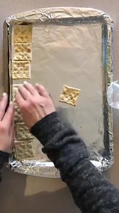 I just posted a pic and you are all asking to see the video, well here it is! Easy Candy Cracker recipe great for every celebration! 🤗❤️ #july2025 #inspired #memorialdayweekend #summerstyle #inspiration #Yummy #yummyfood #yummytreats #picnic #tasty #celebration | Gnome & Backyard